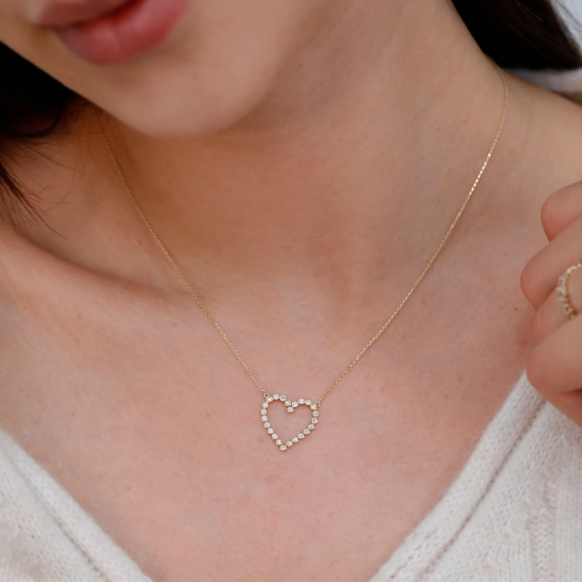 Bezel Diamond Heart Necklace, Ildi