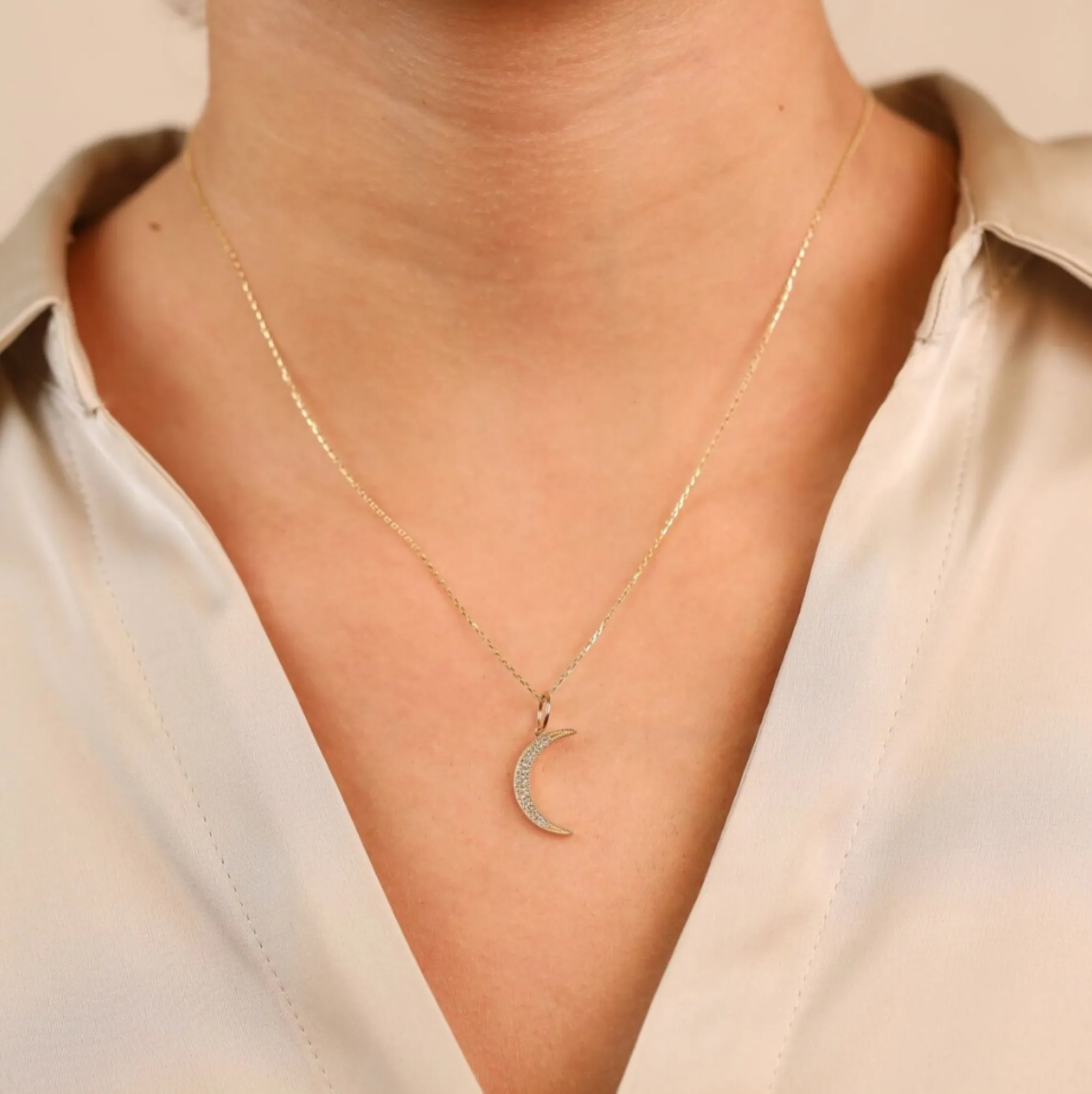 Diamond Moon Charm, Aubree